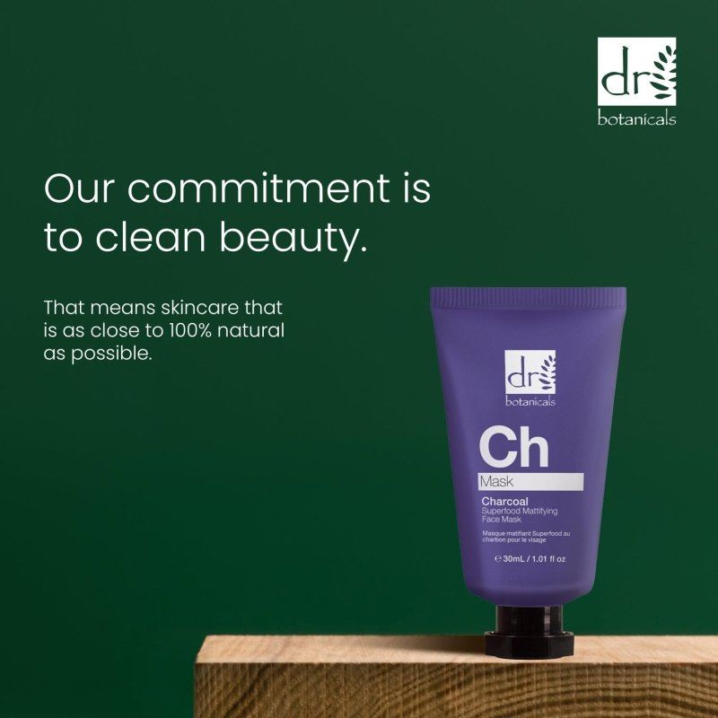 Masque visage matifiant aux superaliments au charbon de bois