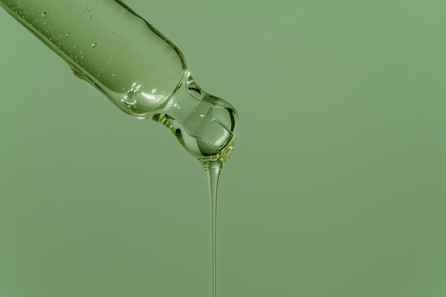 🍂 Your Autumn Skincare Ritual: Plant-Based Must-Haves for Glowing Skin